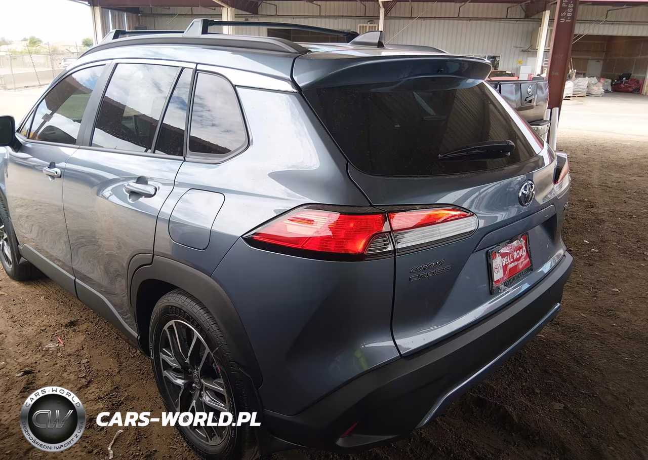 2026 Toyota Corolla Cross Xle VIN:7MUDAAAG4TV205571 - 3