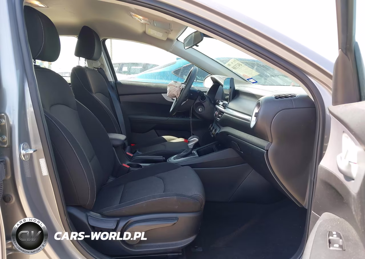 2024 Kia Forte Lxs VIN:3KPF24AD5RE739205 - 5