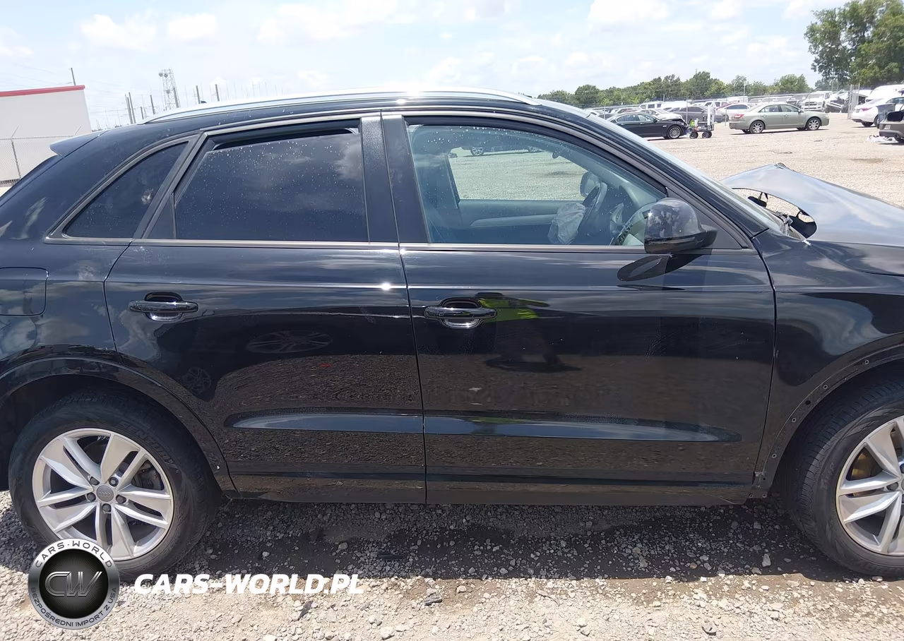 2017 Audi Q3 2.0T Premium VIN:WA1BCCFSXHR011695 - 14