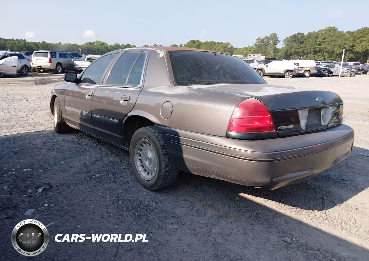 2000 Ford Crown Victoria Police Interceptor VIN:2FAFP71WXYX167325 - 3