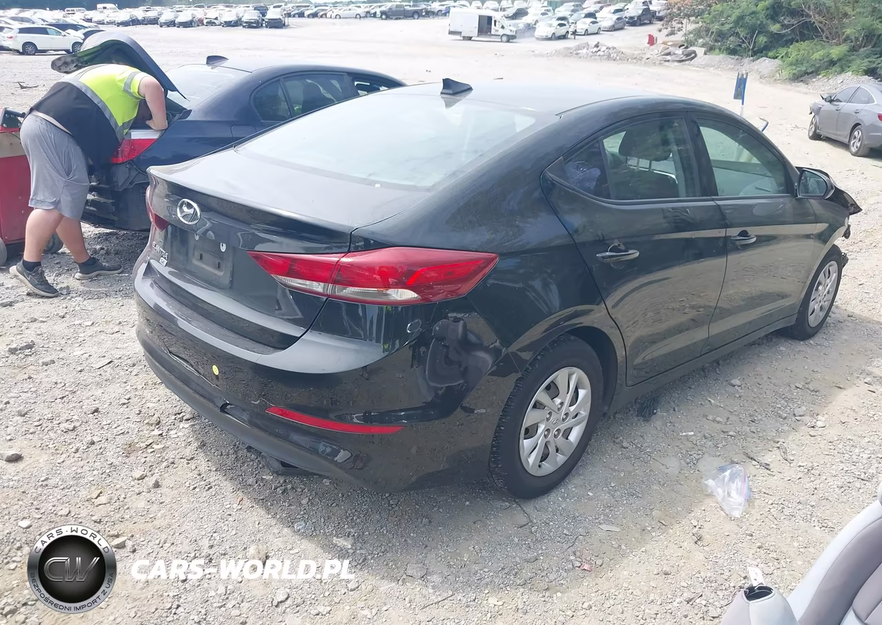 2018 Hyundai Elantra Se VIN:5NPD74LF3JH359674 - 4