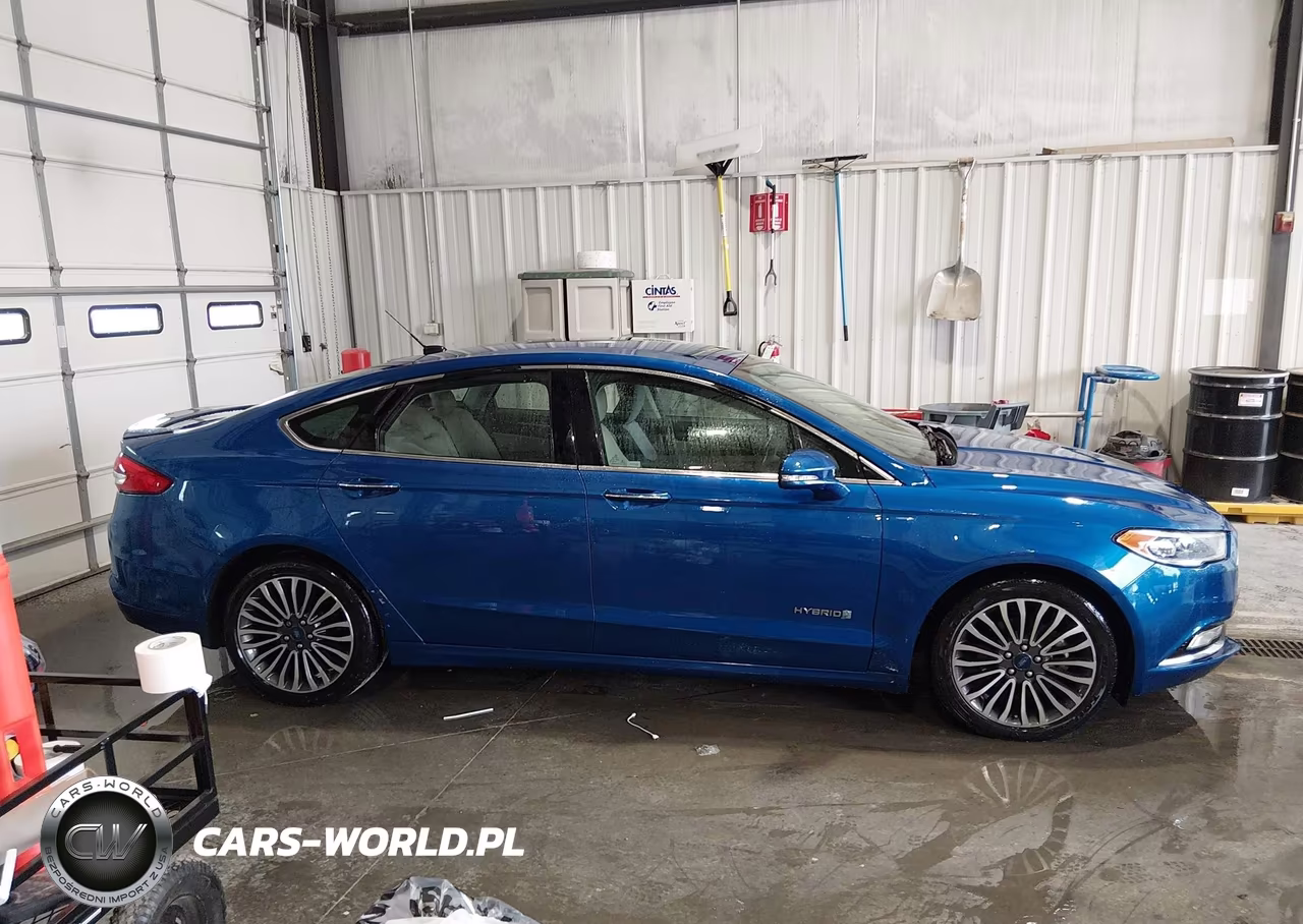 2017 Ford Fusion Hybrid Platinum-Titanium VIN:3FA6P0RUXHR383992 - 13