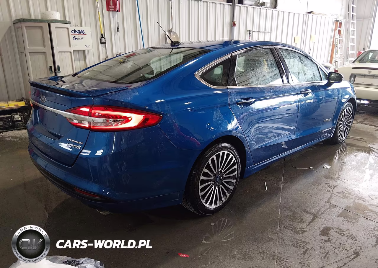2017 Ford Fusion Hybrid Platinum-Titanium VIN:3FA6P0RUXHR383992 - 4
