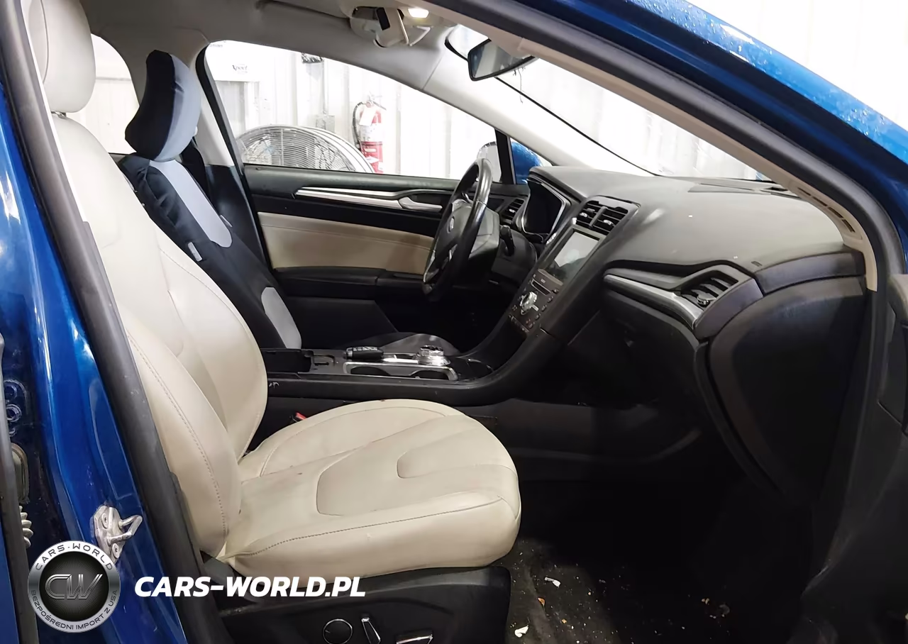 2017 Ford Fusion Hybrid Platinum-Titanium VIN:3FA6P0RUXHR383992 - 5