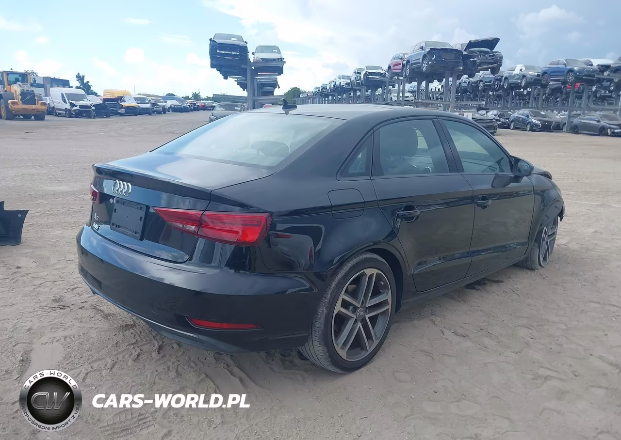 2019 Audi A3 40 Premium-40 Titanium Premium VIN:WAUAUGFF2KA085124 - 4