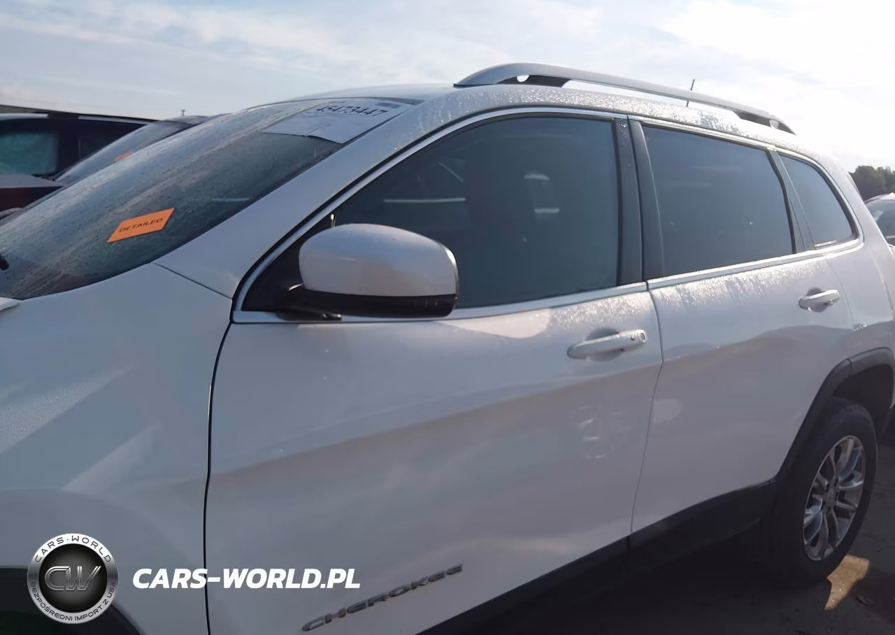 2021 Jeep Cherokee Latitude Lux 4X4 VIN:1C4PJMMX2MD158400 - 15