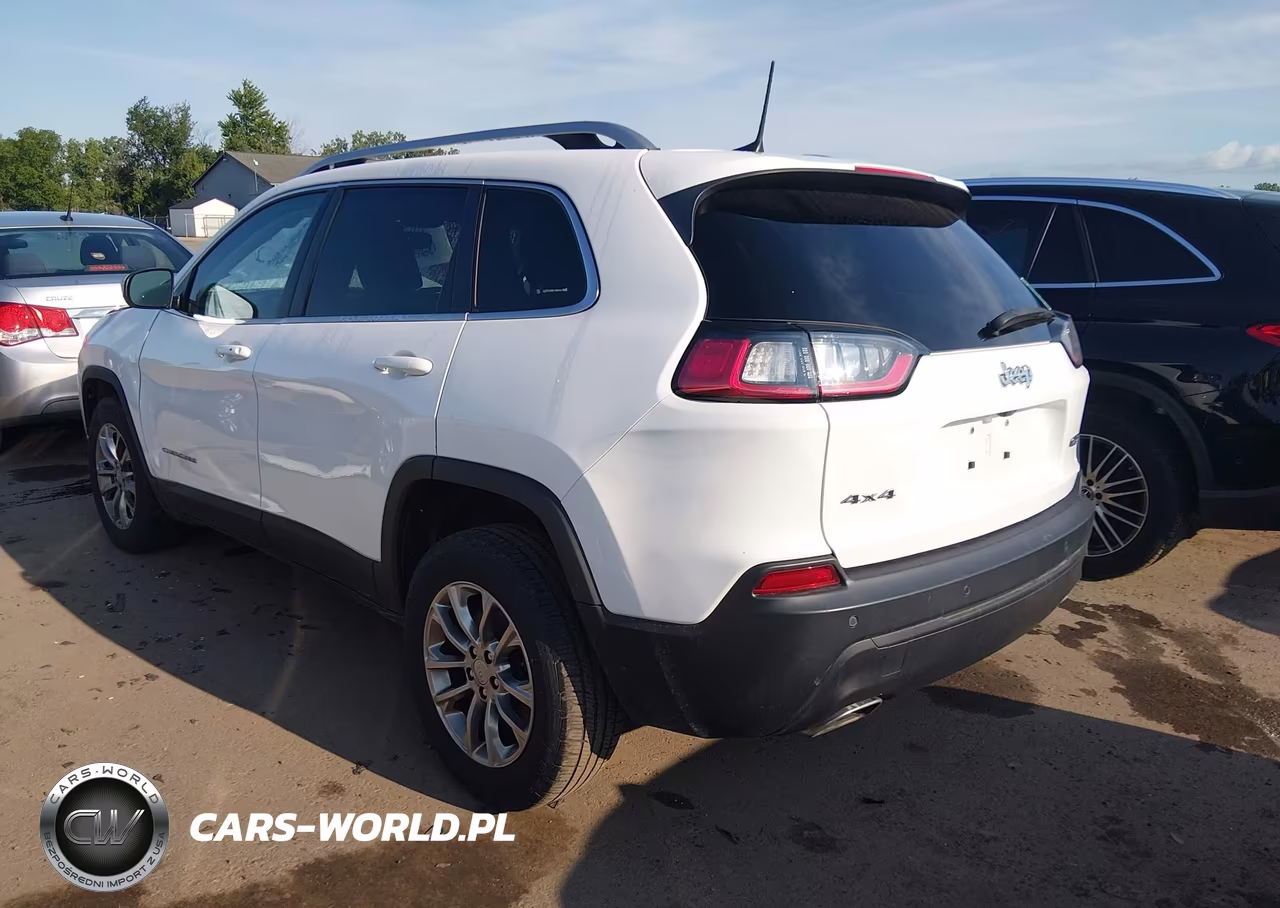 2021 Jeep Cherokee Latitude Lux 4X4 VIN:1C4PJMMX2MD158400 - 3