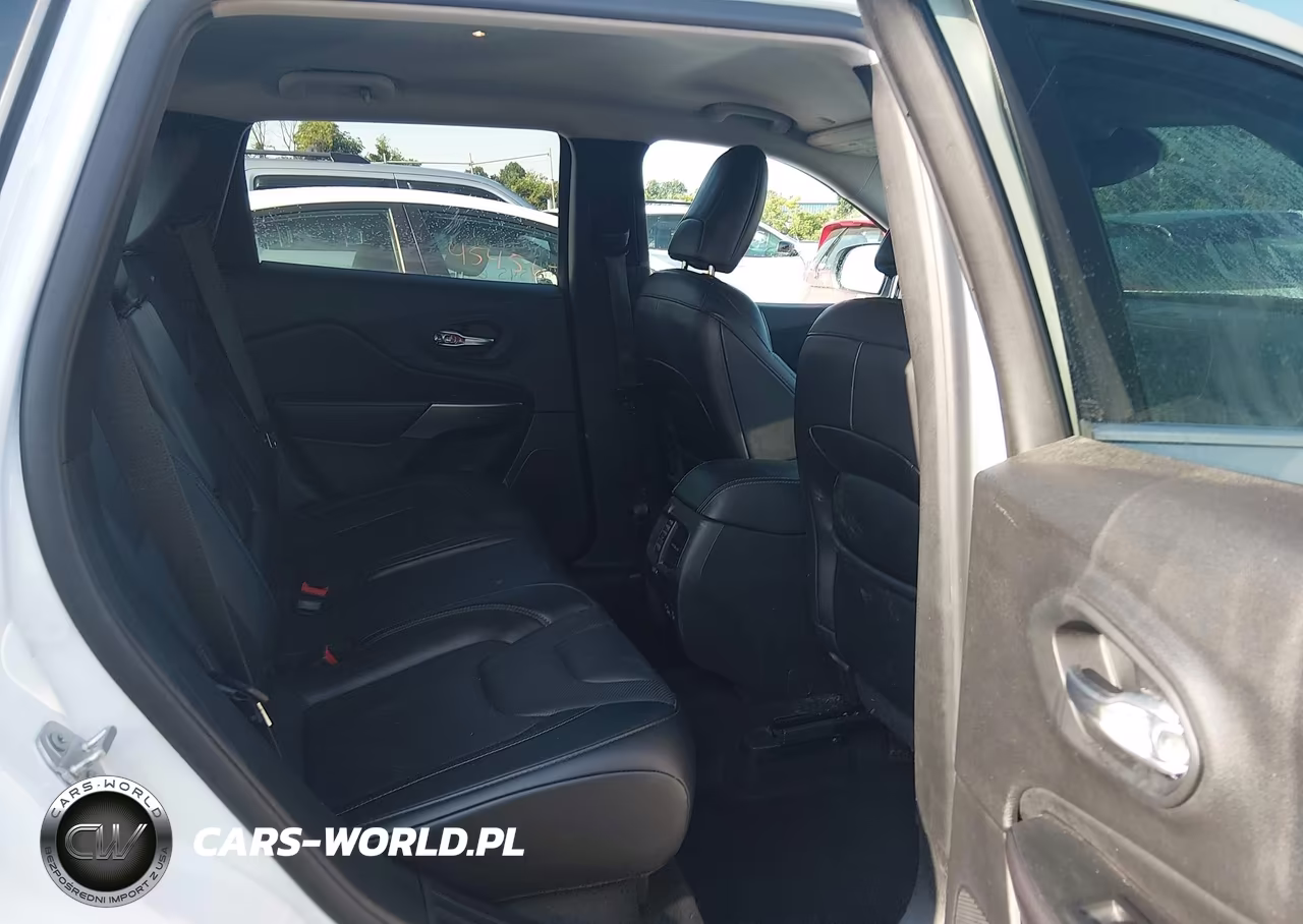 2021 Jeep Cherokee Latitude Lux 4X4 VIN:1C4PJMMX2MD158400 - 8