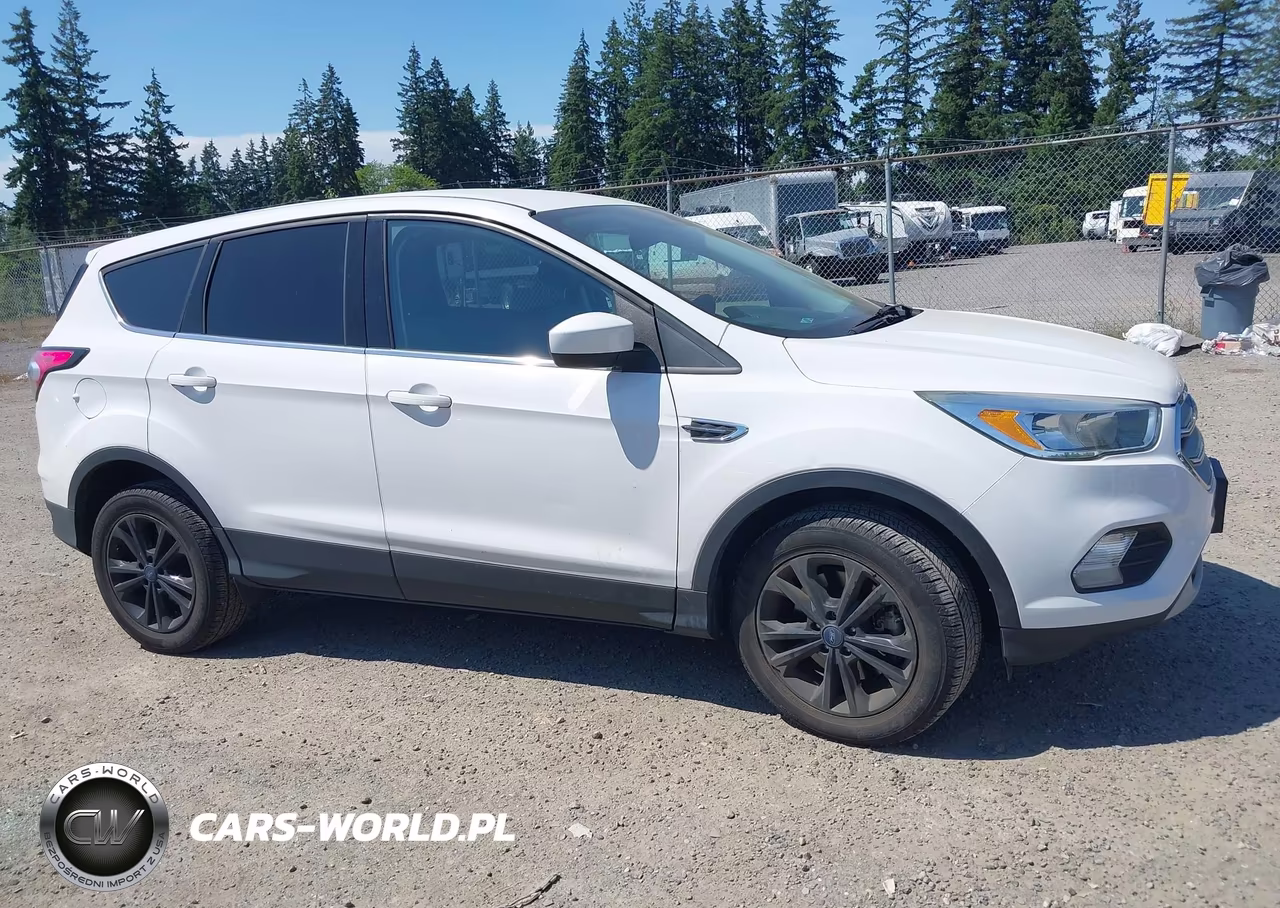 2017 Ford Escape Se VIN:1FMCU9G9XHUC27464 - 13