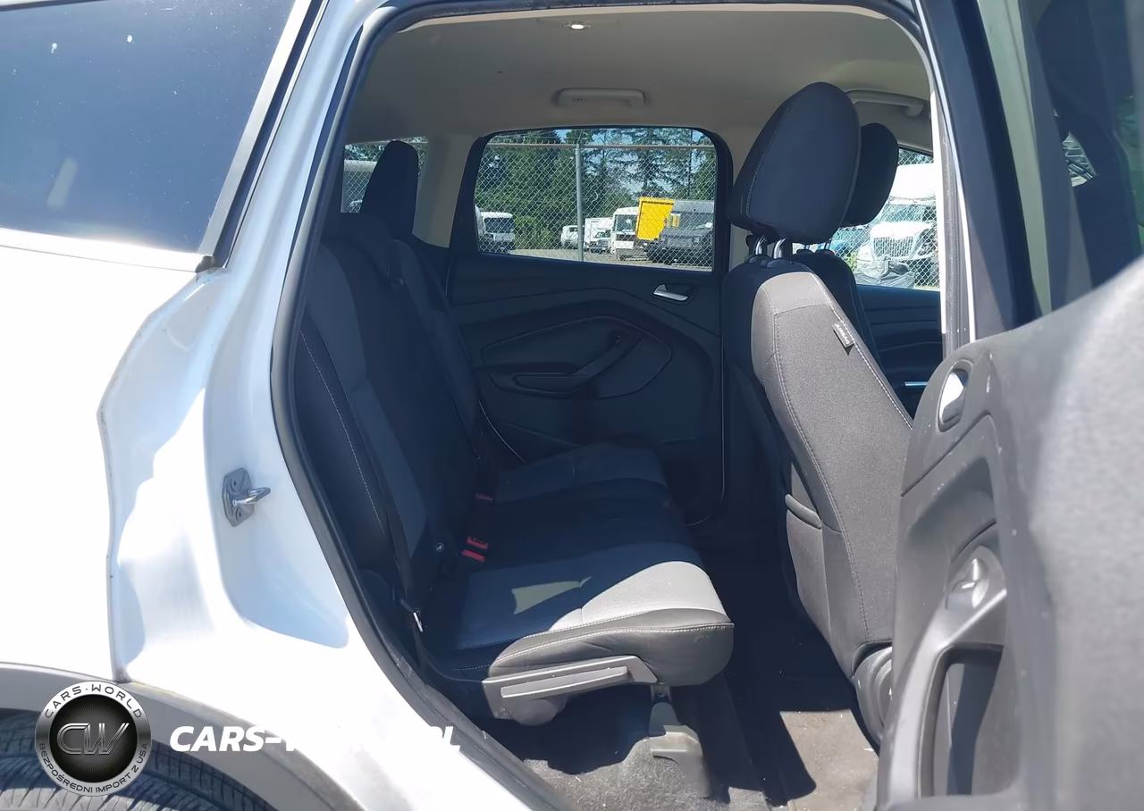 2017 Ford Escape Se VIN:1FMCU9G9XHUC27464 - 8