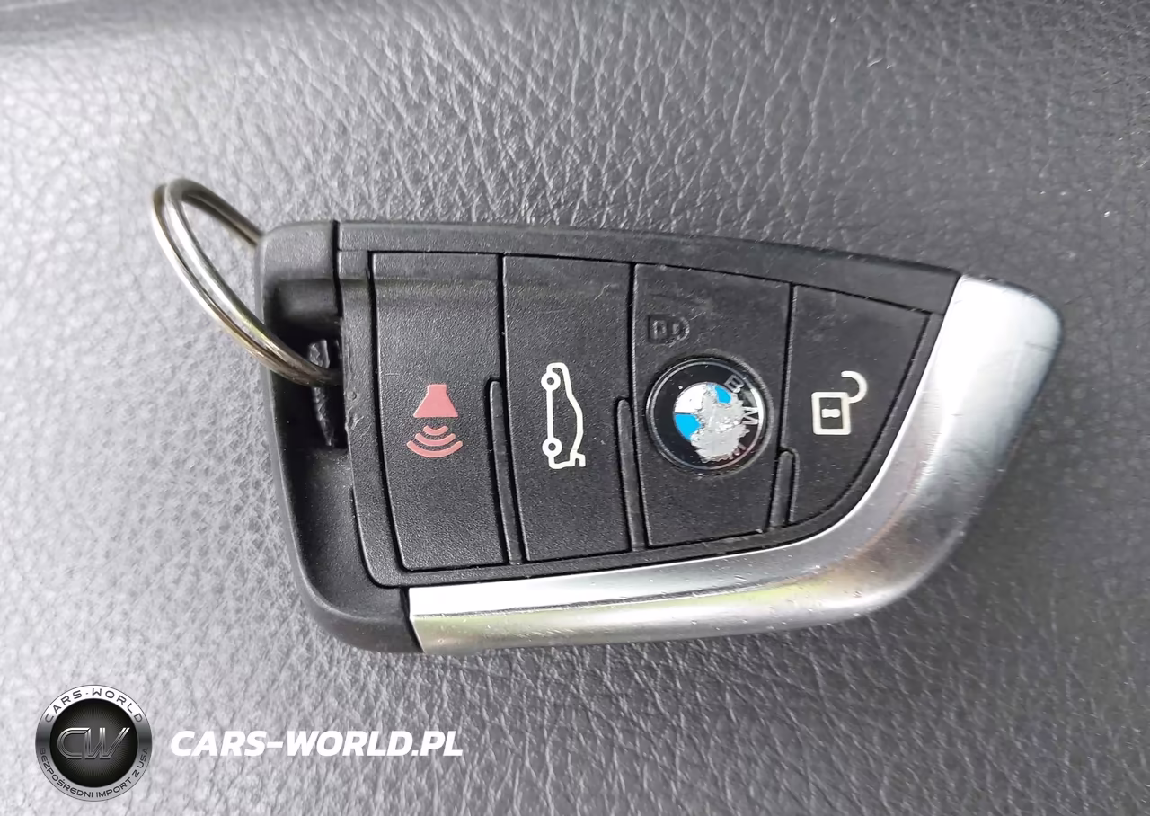 2018 BMW X2 Sdrive28I VIN:WBXYJ3C3XJEJ75340 - 11
