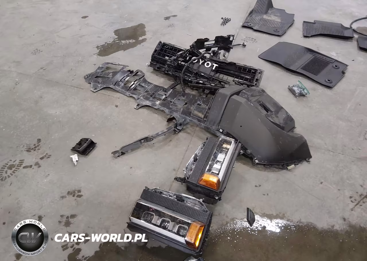 2025 Toyota Land Cruiser VIN:JTEABFAJ9S5016885 - 12