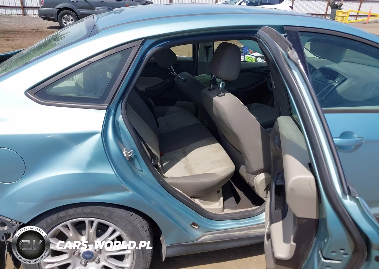 2012 Ford Focus Se VIN:1FAHP3F22CL372909 - 8
