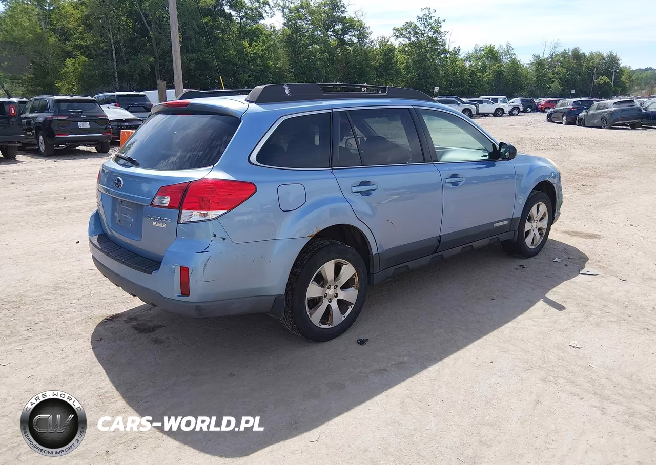 2010 Subaru Outback 2.5I Premium VIN:4S4BRBGC5A3356028 - 4