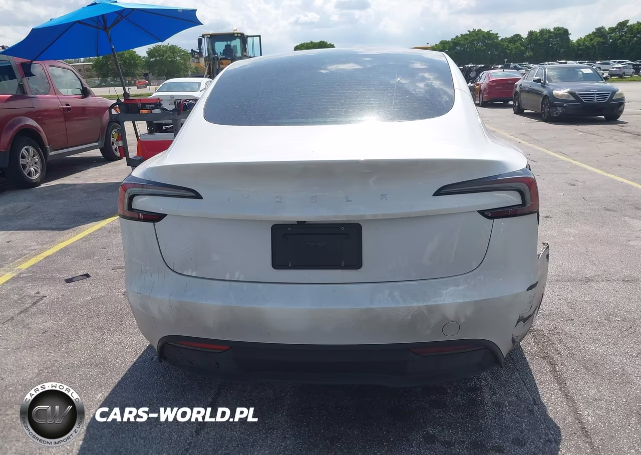2025 Tesla Model 3 VIN:5YJ3E1EA1SF936526 - 16