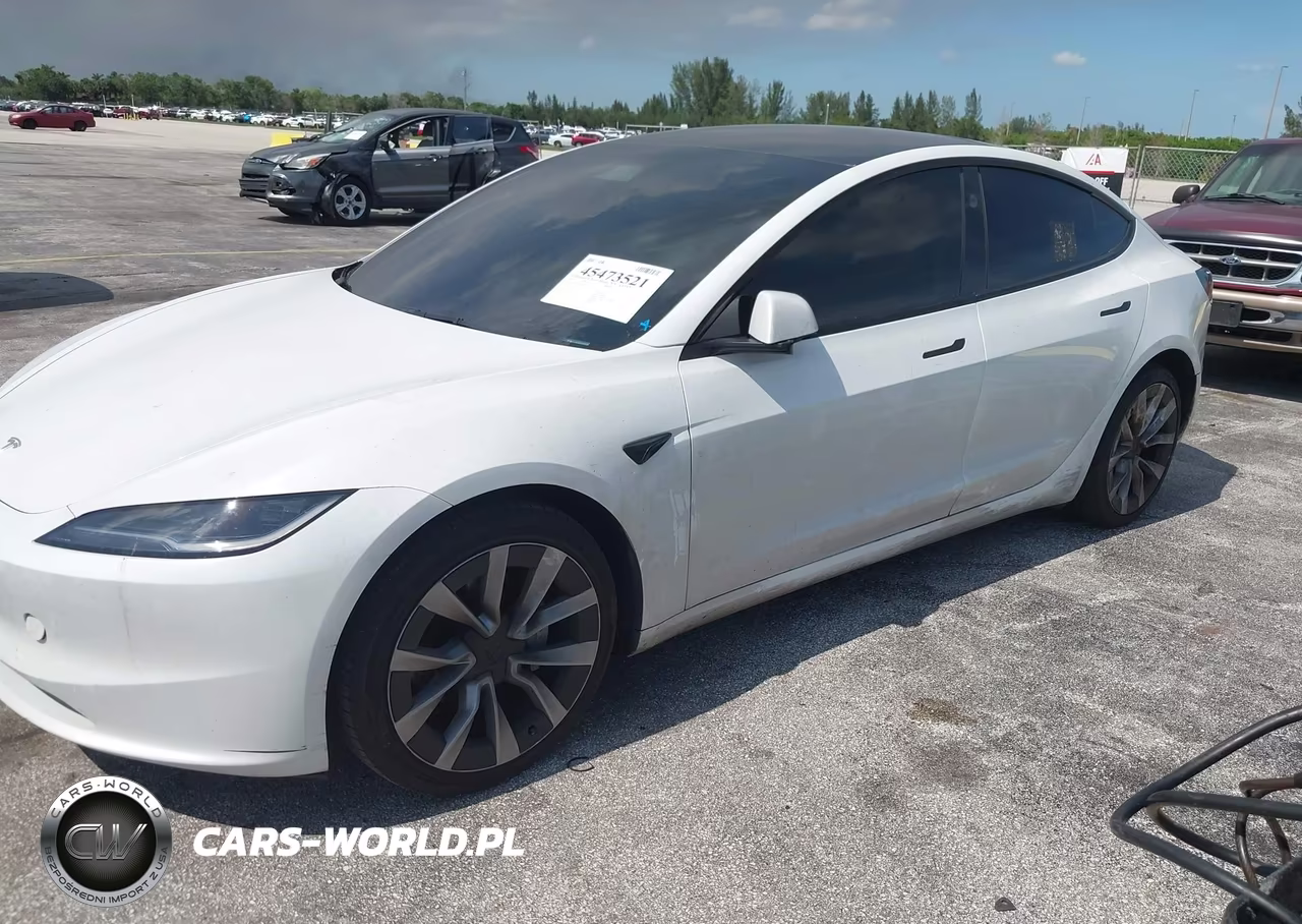 2025 Tesla Model 3 VIN:5YJ3E1EA1SF936526 - 2