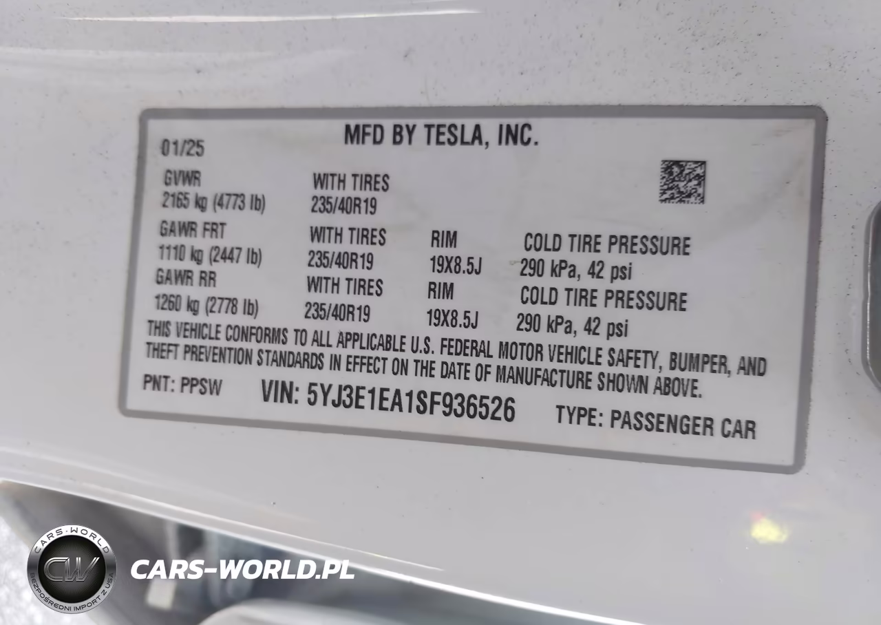 2025 Tesla Model 3 VIN:5YJ3E1EA1SF936526 - 9