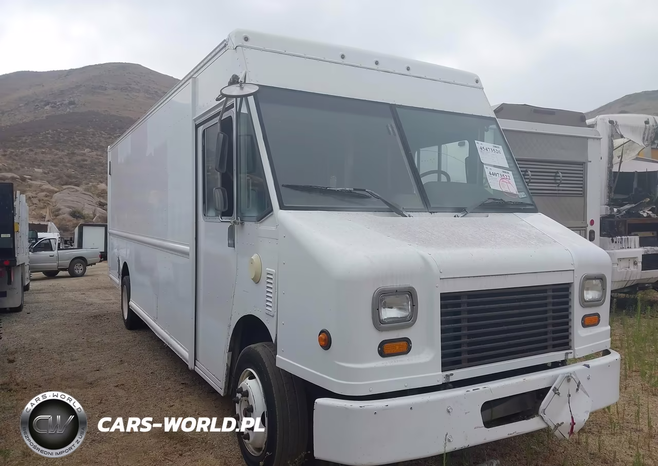 2015 Freightliner Chassis M Line Walk-In Van