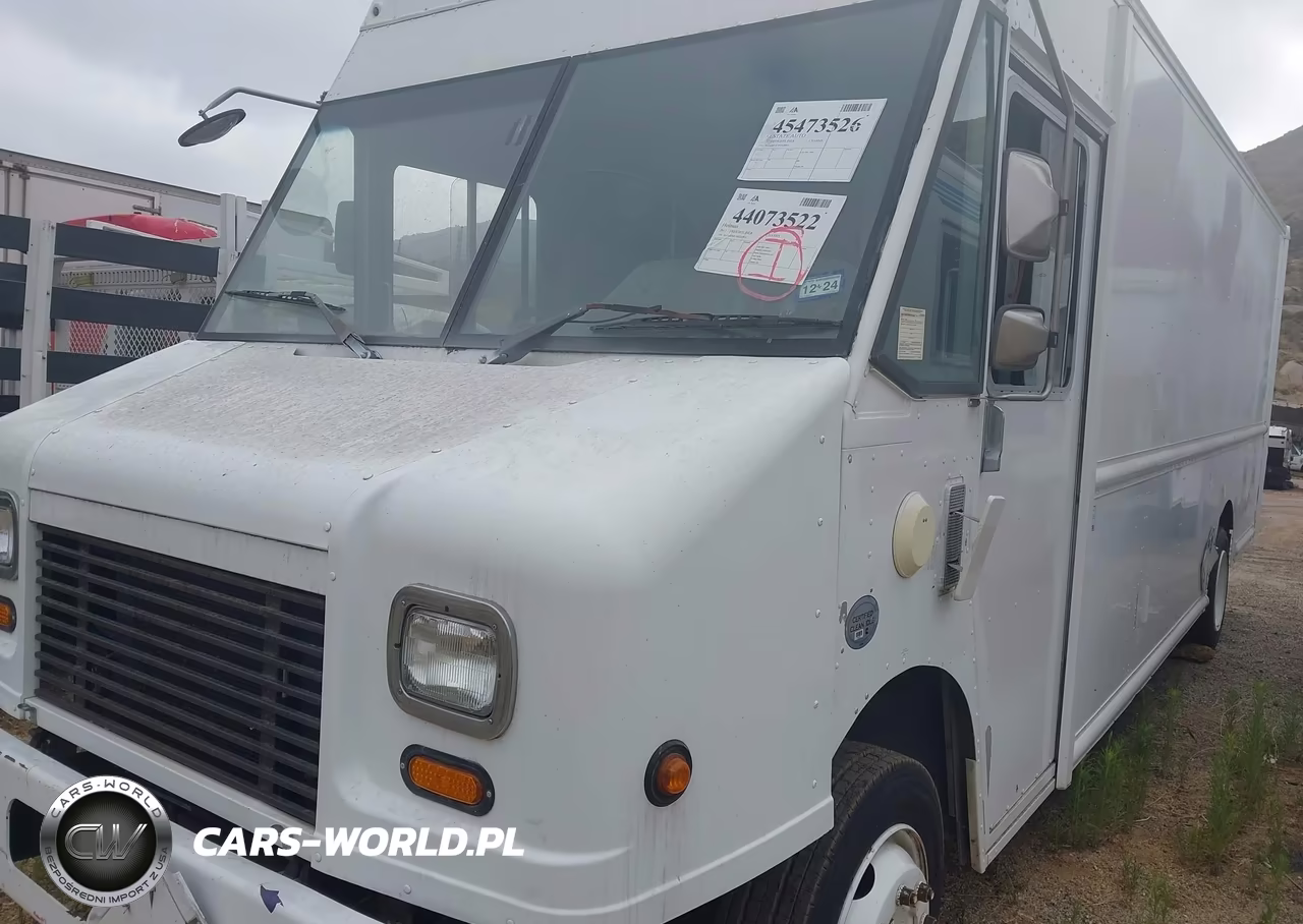 2015 Freightliner Chassis M Line Walk-In Van VIN:4UZAAPDU7FCGJ0975 - 2
