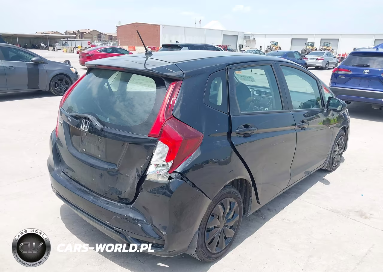 2019 Honda Fit Lx VIN:3HGGK5H45KM723065 - 4