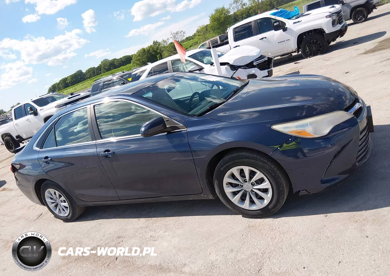 2015 Toyota Camry Le VIN:4T4BF1FK3FR514868 - 14
