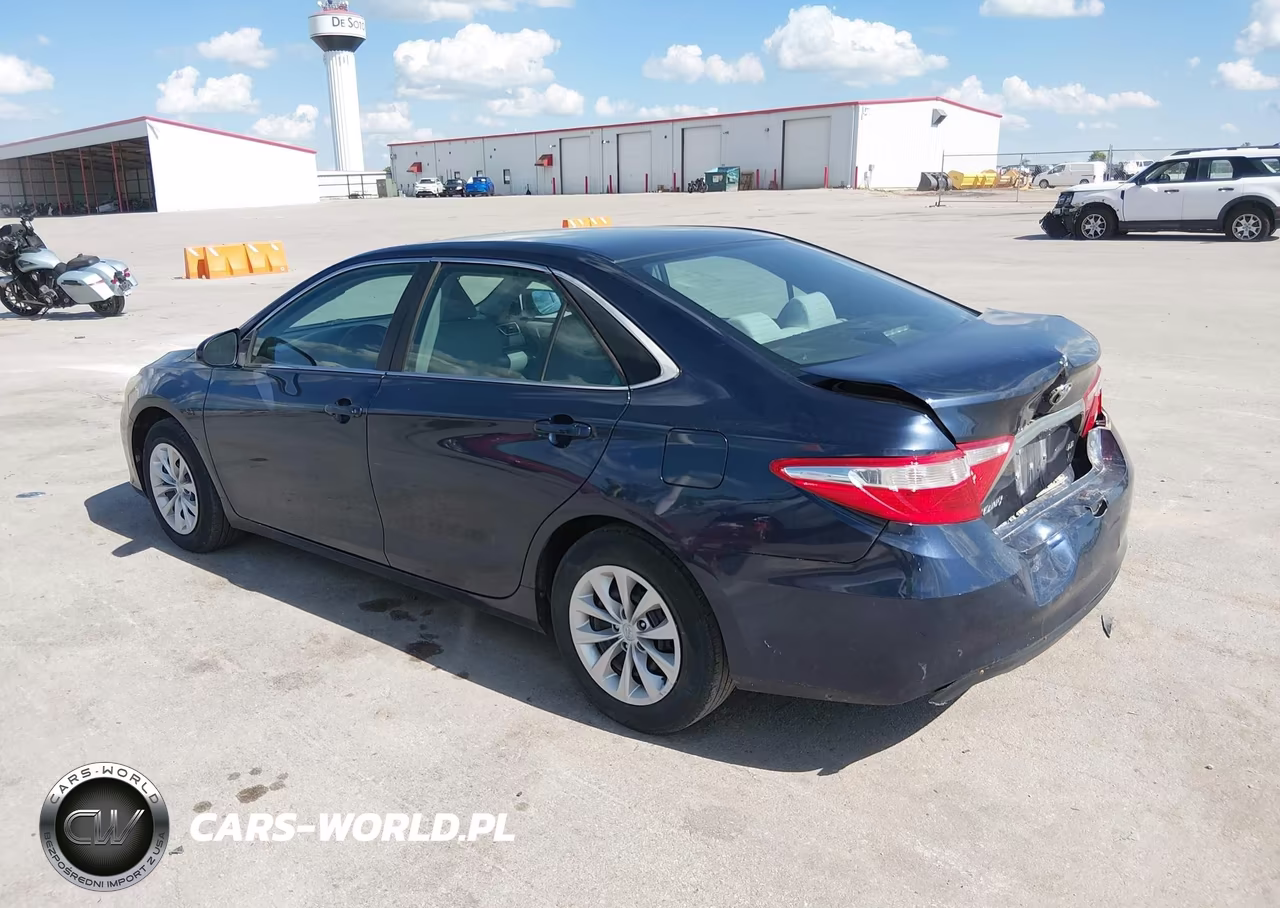 2015 Toyota Camry Le VIN:4T4BF1FK3FR514868 - 3