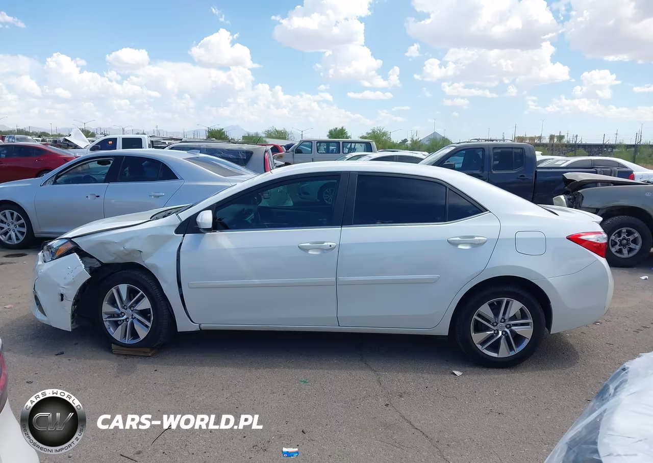 2015 Toyota Corolla Le Eco Plus VIN:5YFBPRHE2FP364573 - 14