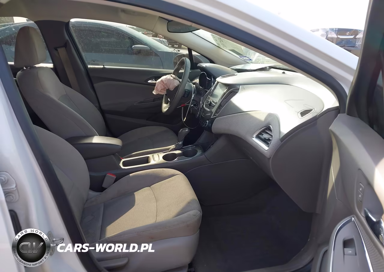 2018 Chevrolet Cruze Lt Auto VIN:1G1BE5SM8J7236548 - 5