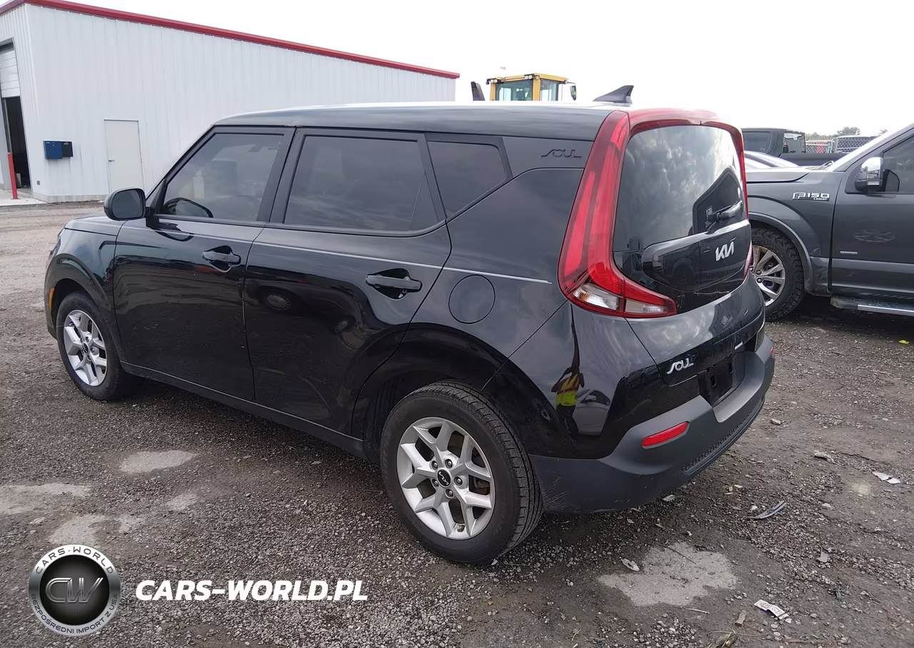 2022 Kia Soul S VIN:KNDJ23AU3N7173155 - 3