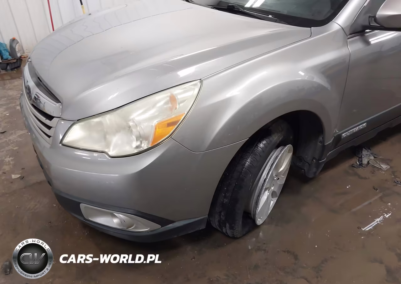 2011 Subaru Outback 2.5I Premium VIN:4S4BRCHC7B3366209 - 17