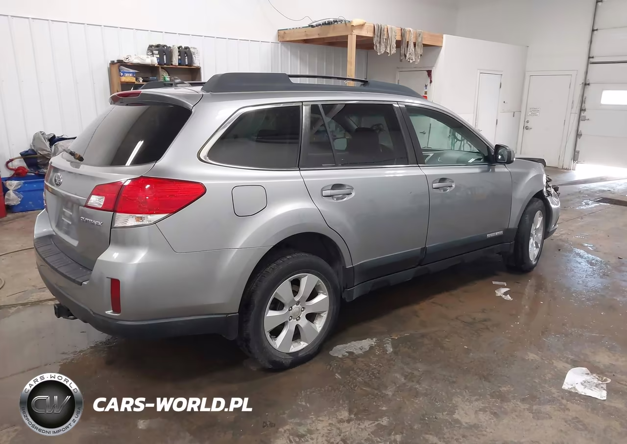 2011 Subaru Outback 2.5I Premium VIN:4S4BRCHC7B3366209 - 4