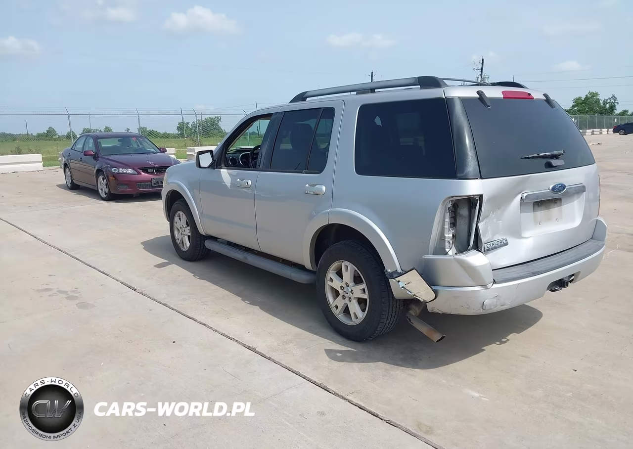 2010 Ford Explorer Xlt VIN:1FMEU6DE5AUA07857 - 3
