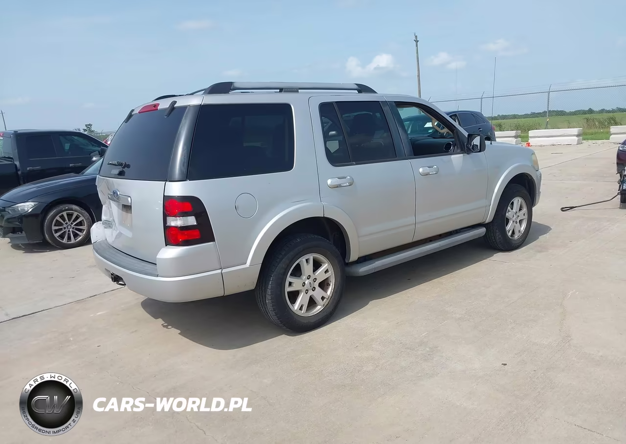 2010 Ford Explorer Xlt VIN:1FMEU6DE5AUA07857 - 4
