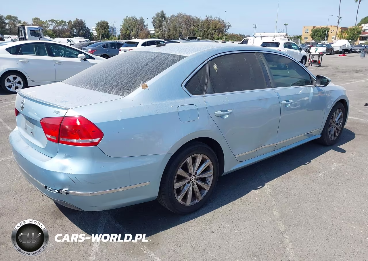 2012 Volkswagen Passat 2.5L Sel VIN:1VWCP7A34CC034341 - 4