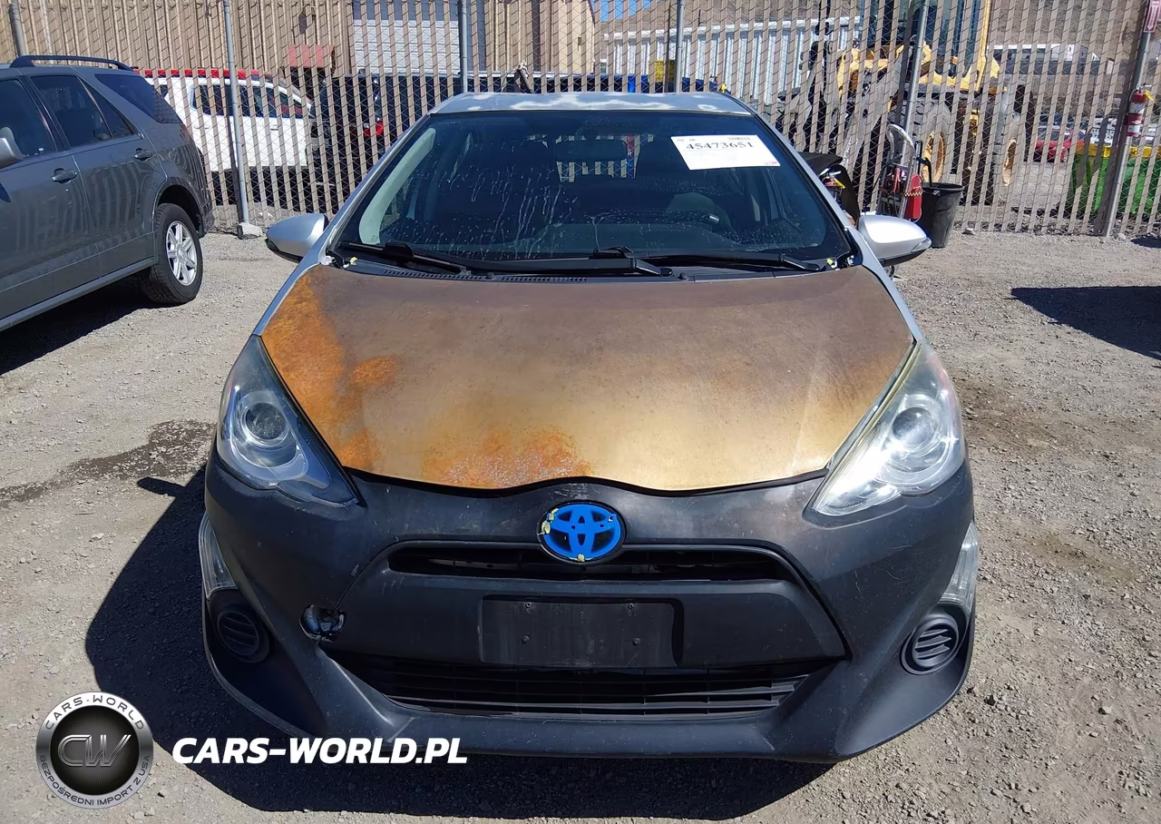 2015 Toyota Prius C Two VIN:JTDKDTB38F1586195 - 12