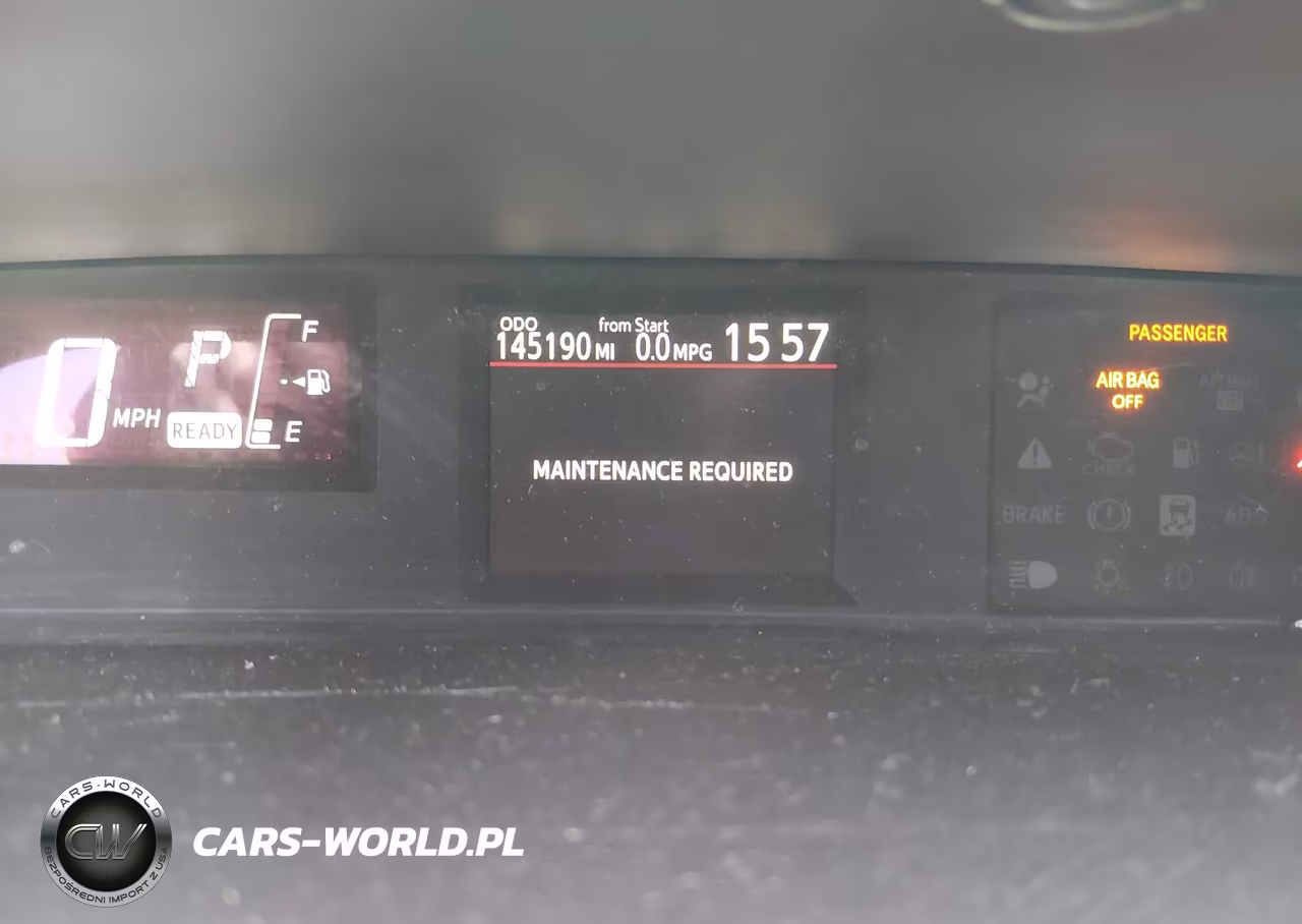 2015 Toyota Prius C Two VIN:JTDKDTB38F1586195 - 15