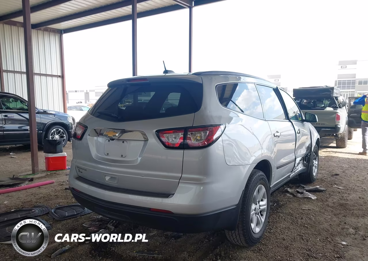 2017 Chevrolet Traverse Ls VIN:1GNKRFED6HJ172219 - 4