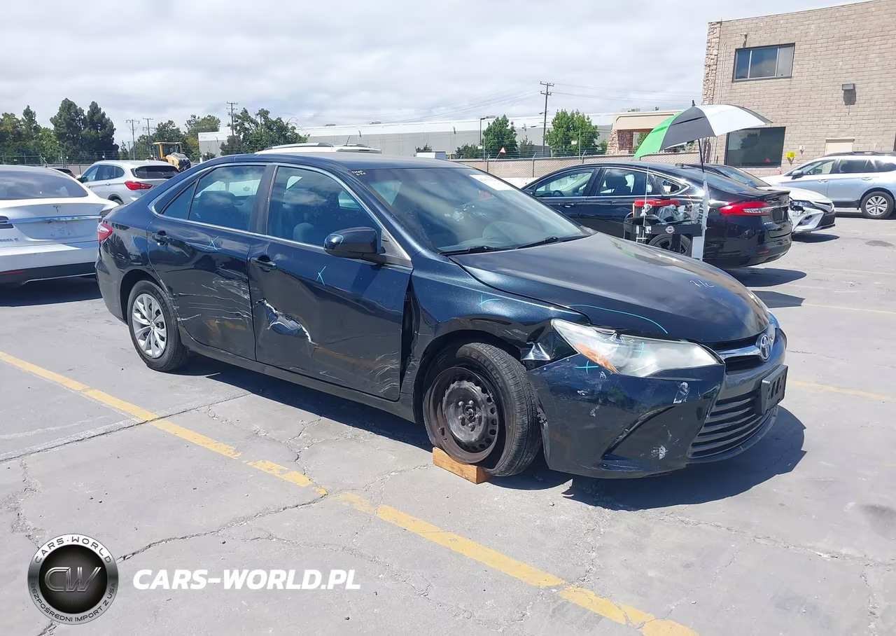 2017 Toyota Camry Le – zdjęcie 1 z 16