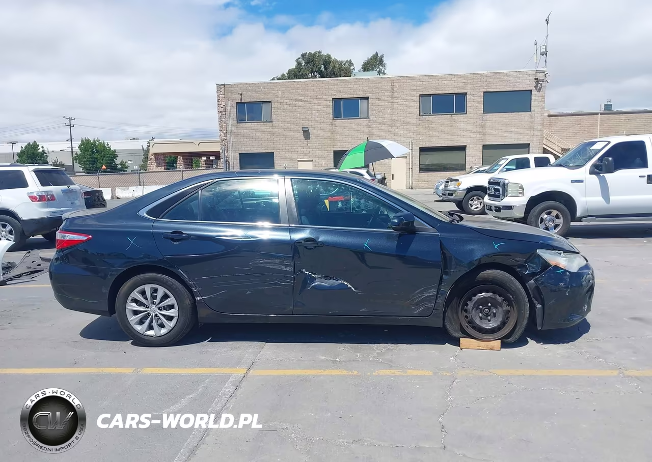 2017 Toyota Camry Le VIN:4T1BF1FK4HU355663 - 13