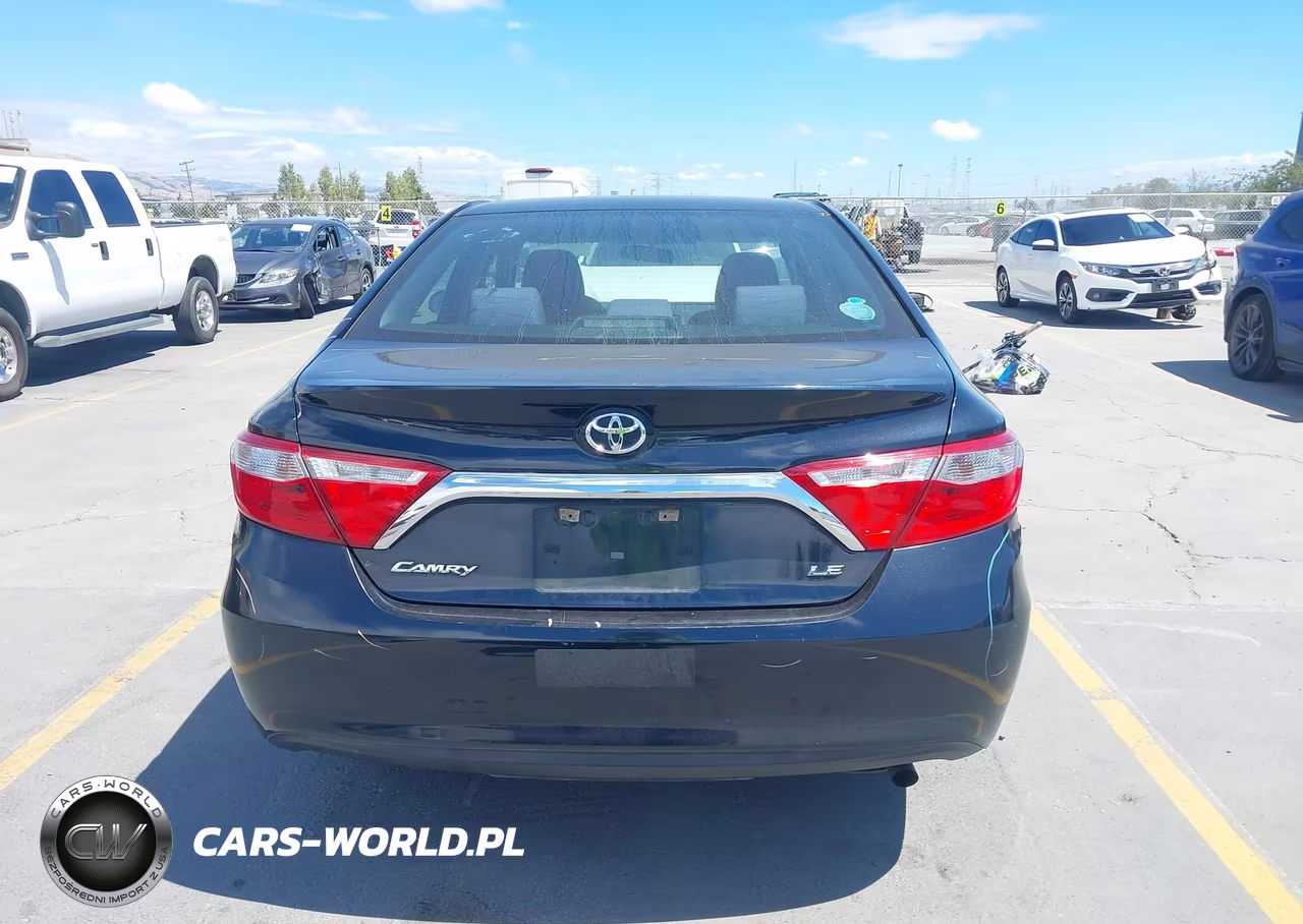 2017 Toyota Camry Le VIN:4T1BF1FK4HU355663 - 16