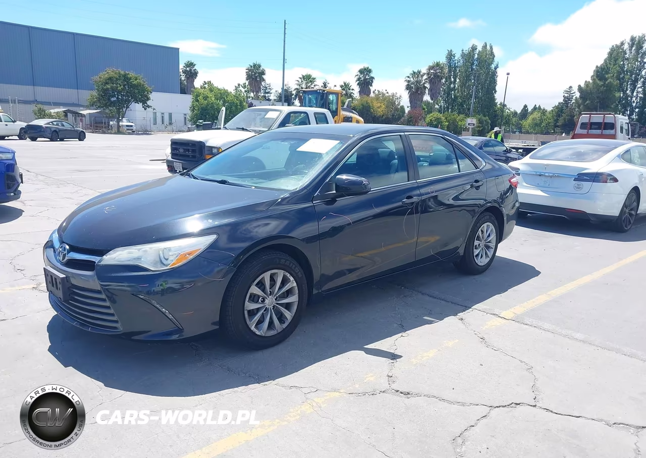 2017 Toyota Camry Le VIN:4T1BF1FK4HU355663 - 2