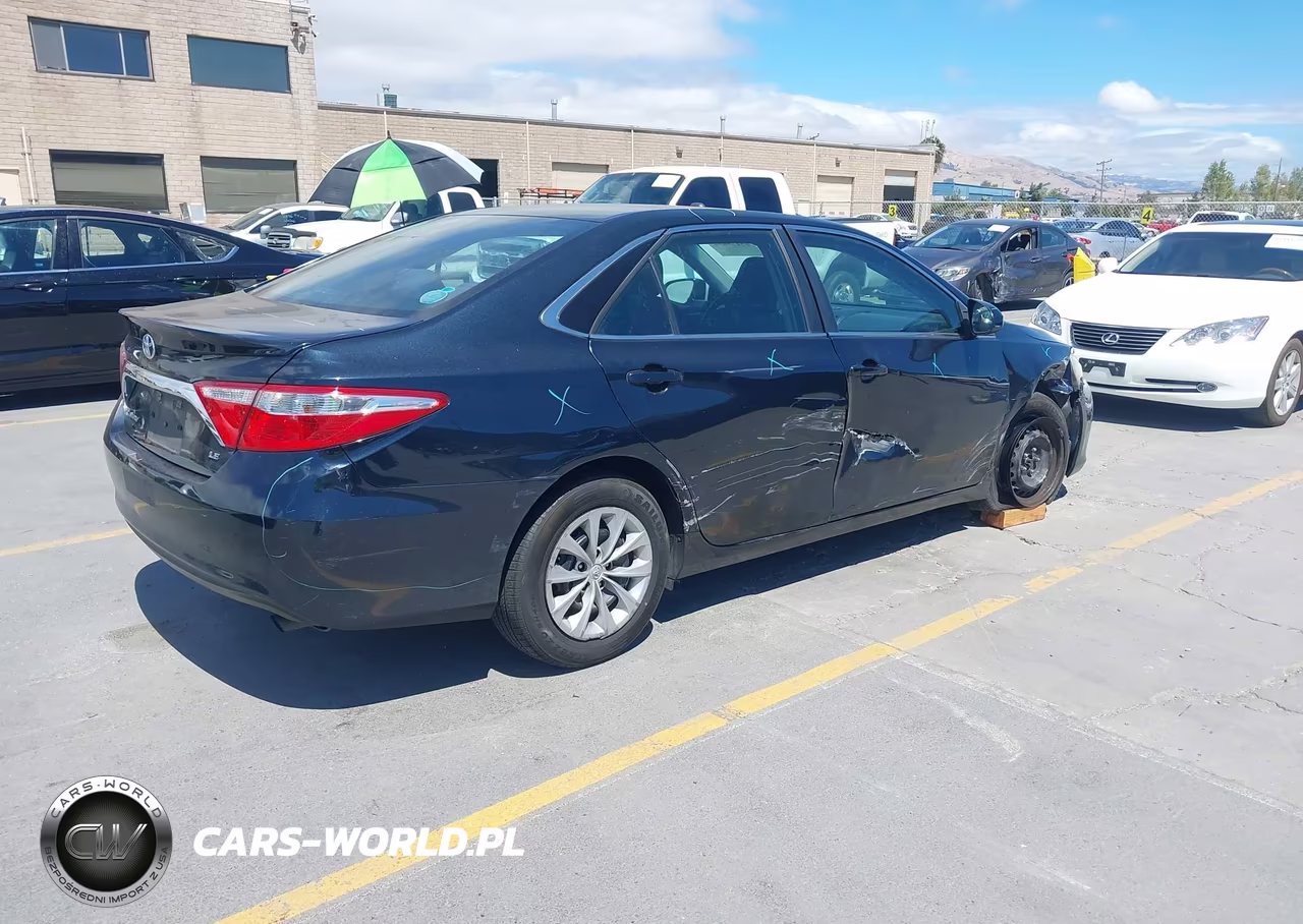 2017 Toyota Camry Le VIN:4T1BF1FK4HU355663 - 4