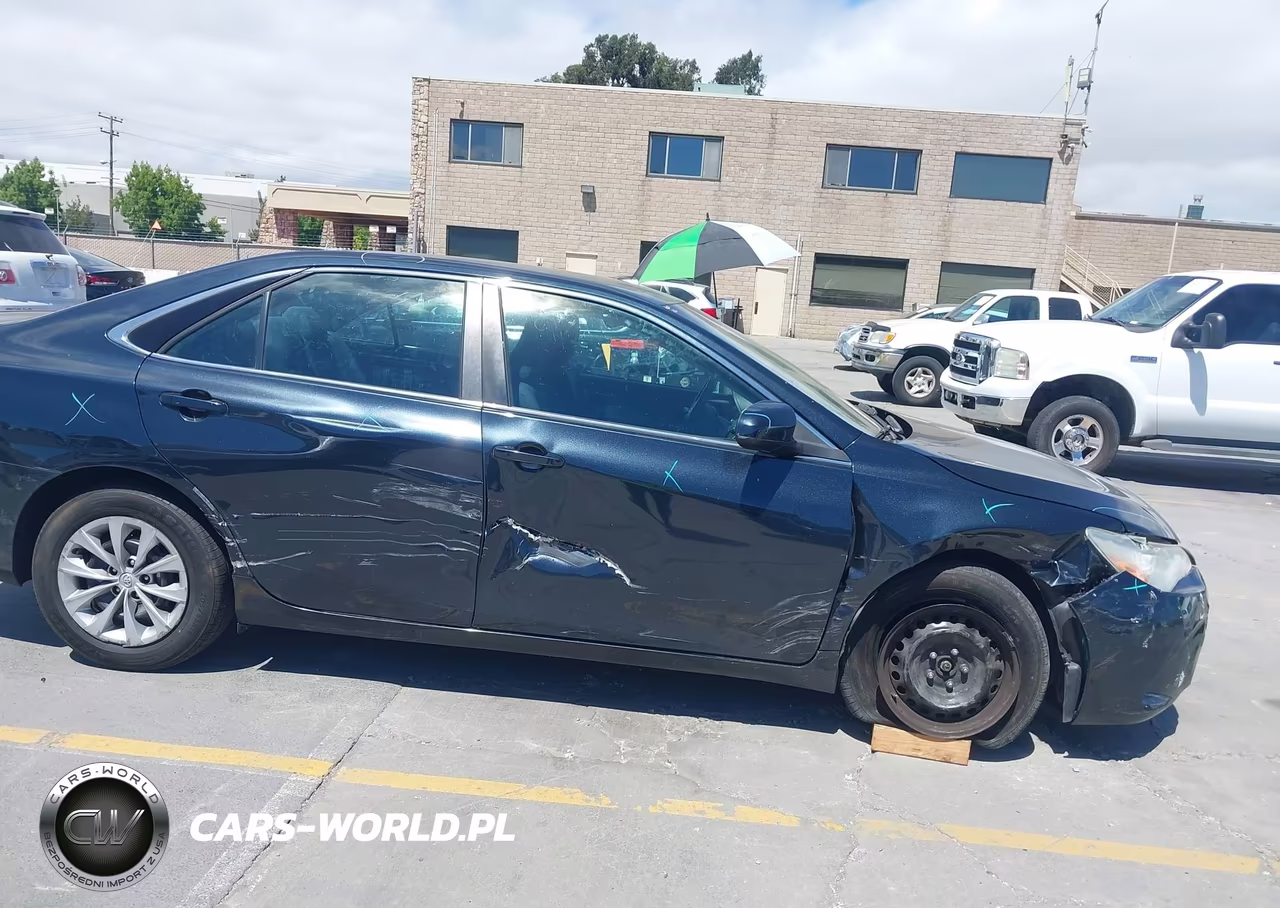 2017 Toyota Camry Le VIN:4T1BF1FK4HU355663 - 6