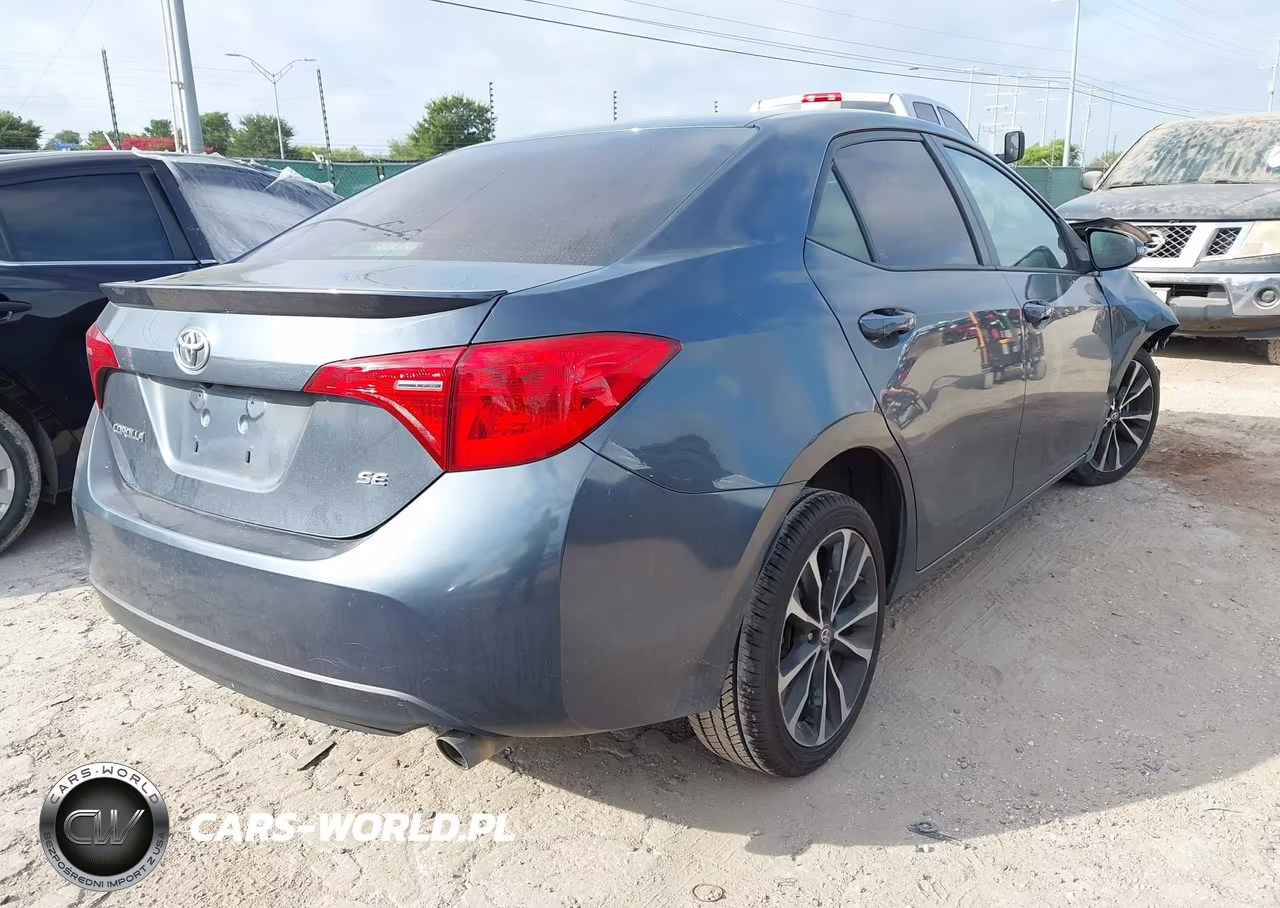 2018 Toyota Corolla Se VIN:2T1BURHE0JC041561 - 4
