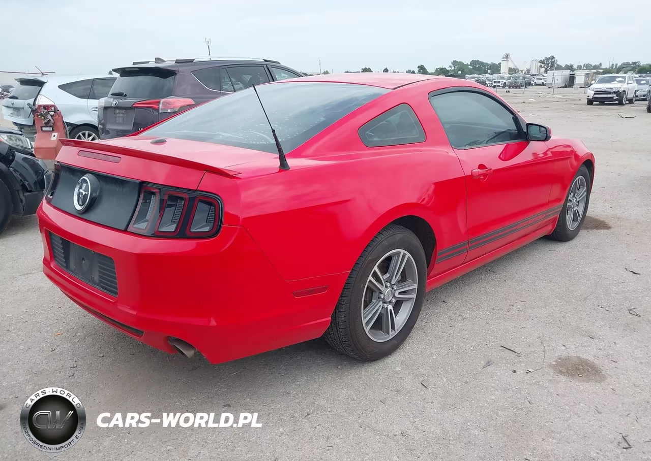 2013 Ford Mustang V6-V6 Premium VIN:1ZVBP8AM4D5227623 - 4
