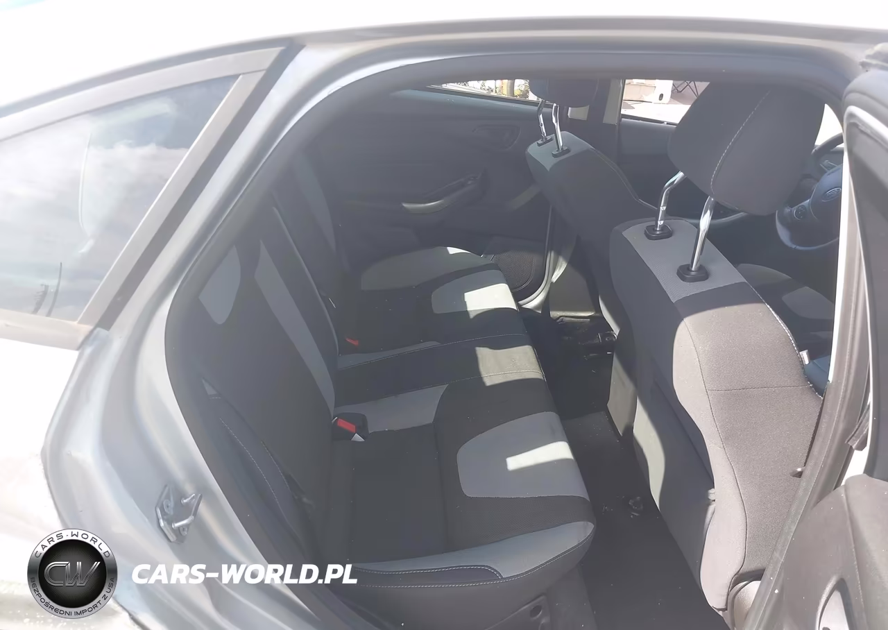 2012 Ford Focus Se VIN:1FAHP3F2XCL139652 - 8