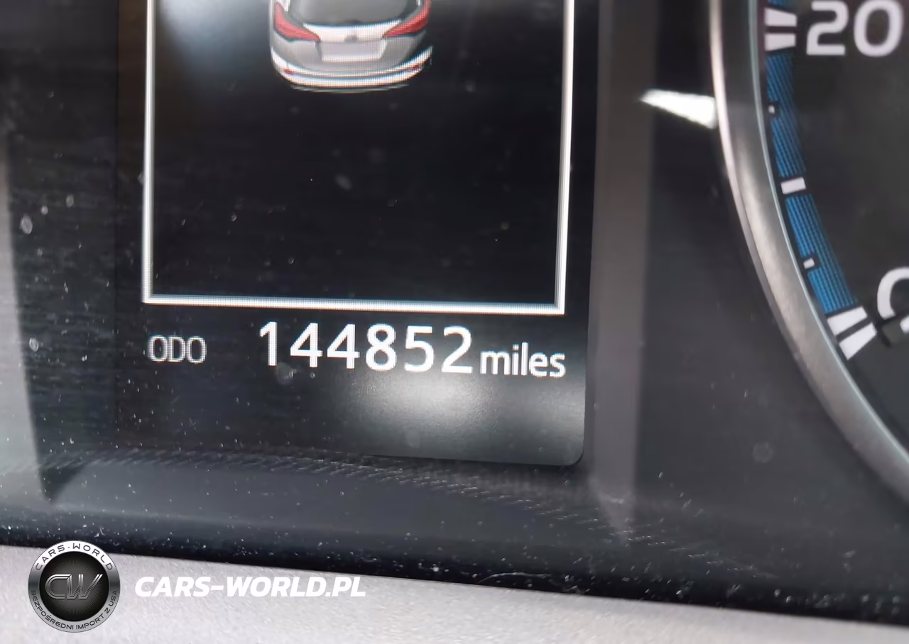 2018 Toyota Rav4 Le VIN:2T3BFREVXJW700850 - 16