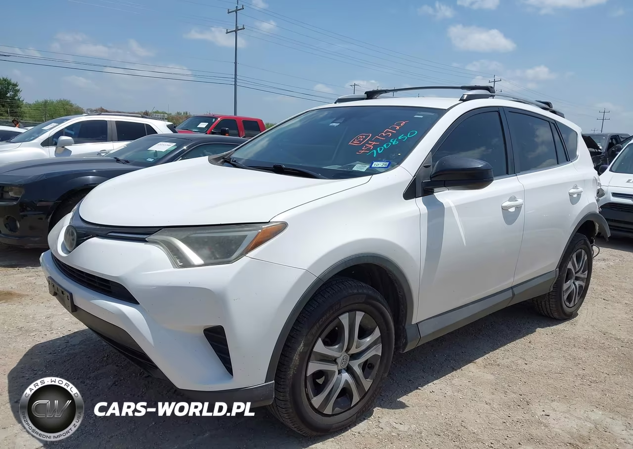 2018 Toyota Rav4 Le VIN:2T3BFREVXJW700850 - 2