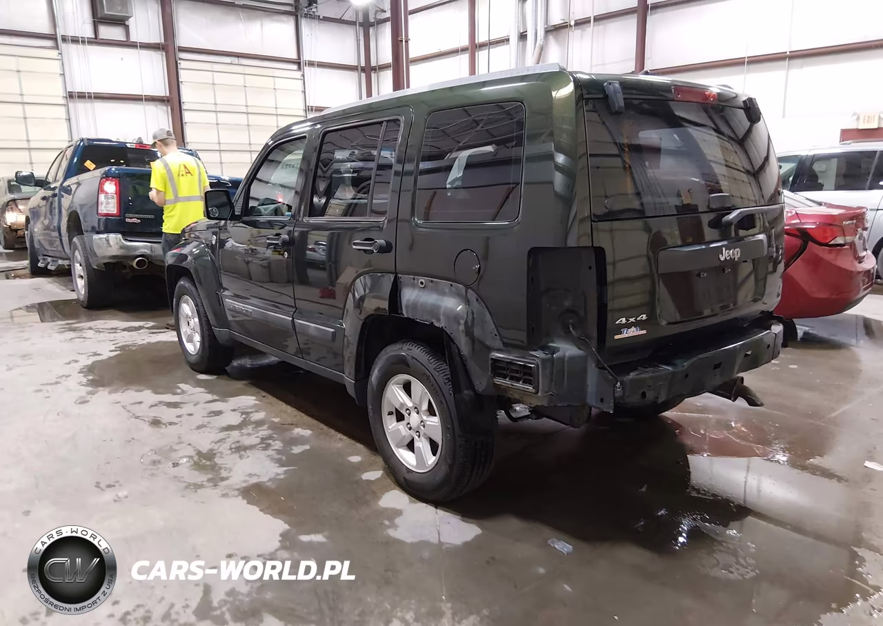 2011 Jeep Liberty Sport VIN:1J4PN2GK2BW510654 - 3