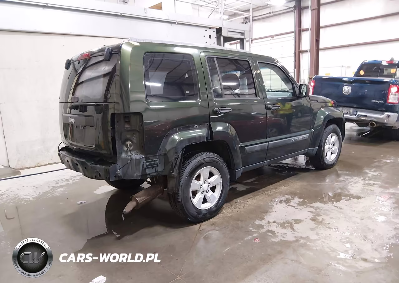 2011 Jeep Liberty Sport VIN:1J4PN2GK2BW510654 - 4